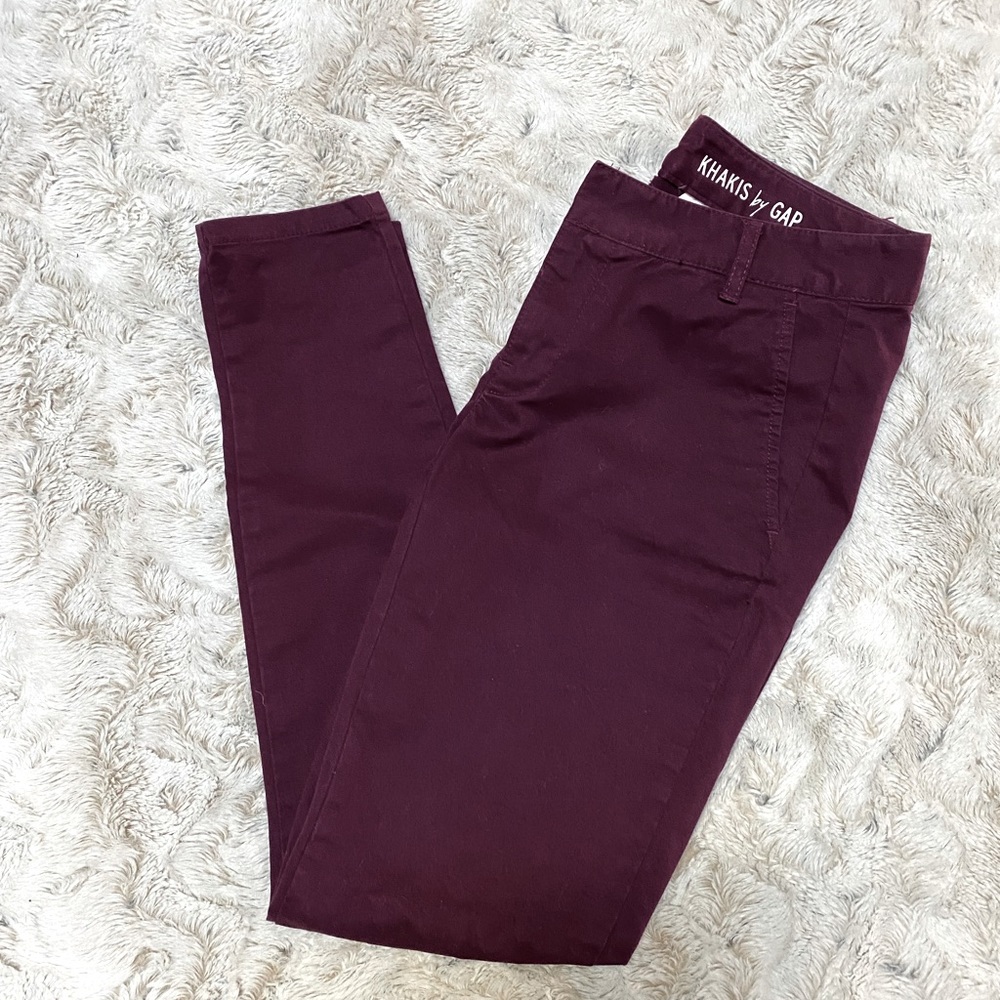 *Sold- Cross Posted* Gap Khakis Skinny Mini Pants: Size 00. GUC